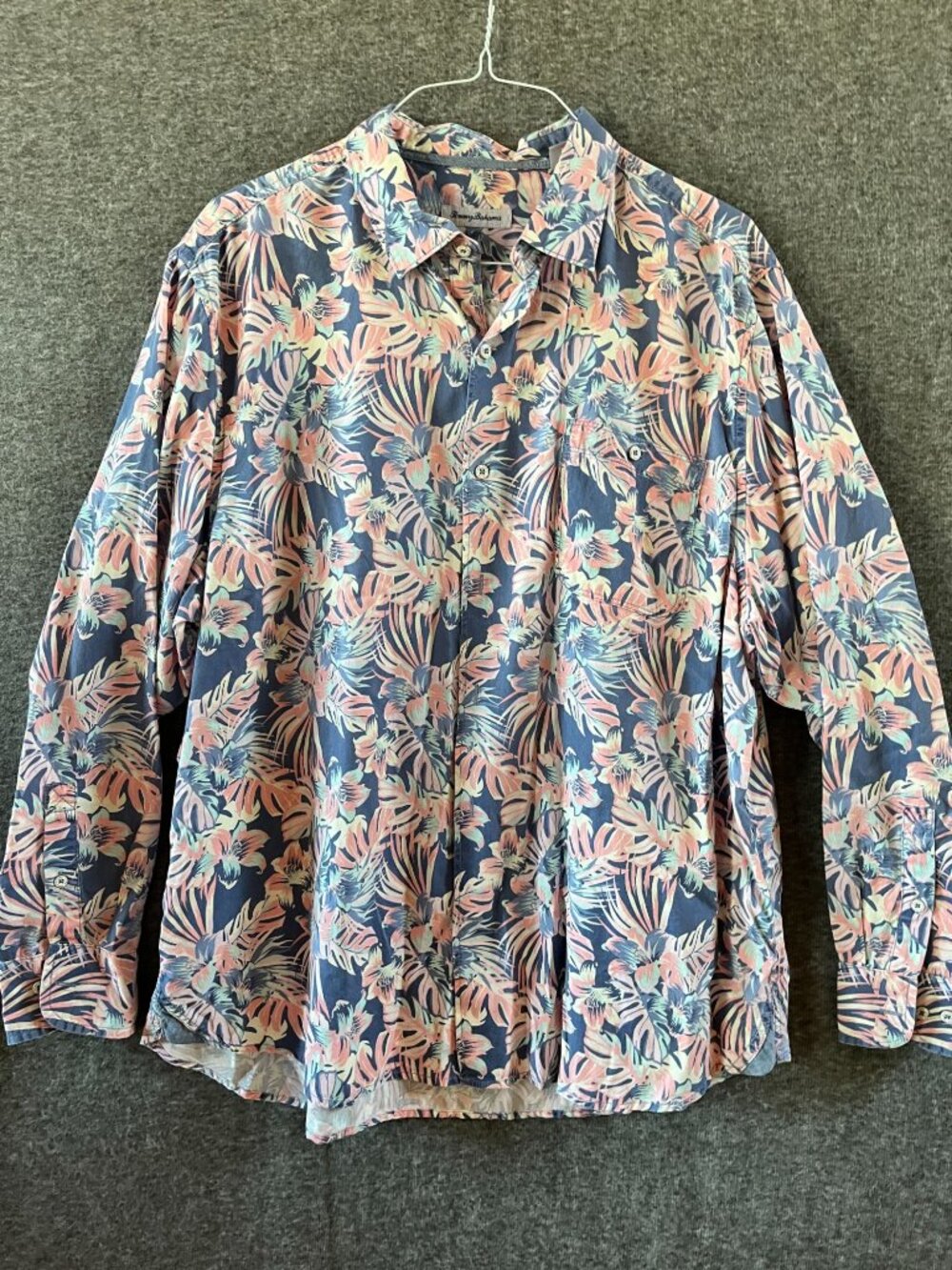 tommy bahama long sleeve mens 2xl hawaiian camp cruise beach shirt blue and pink